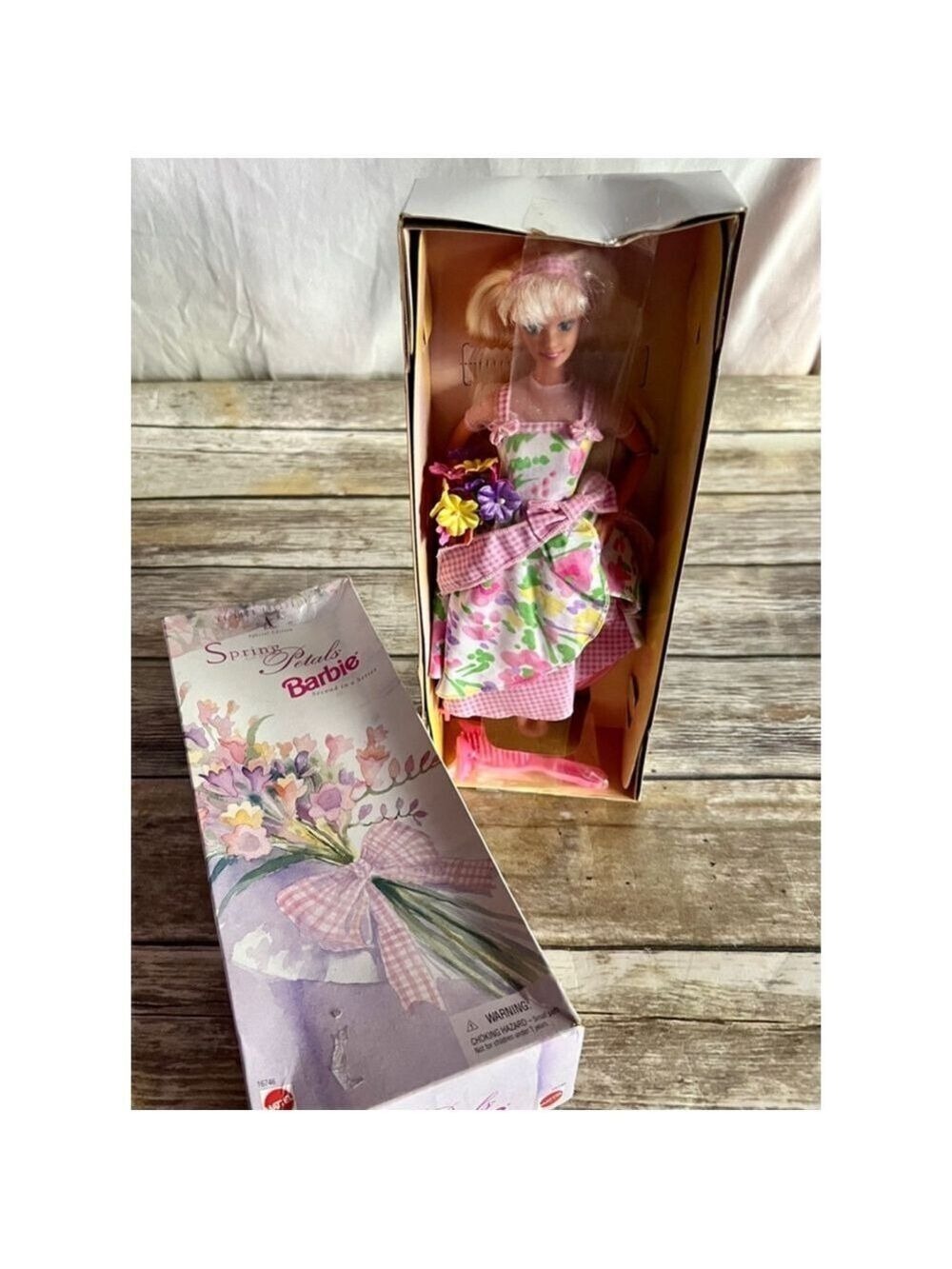 NEW SPRING PETALS BARBIE(1996) - Picture 2 of 6